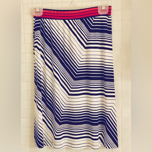 NWOT Trina Turk indigo & pearl abstract Caswell A-line skirt size small SM - Picture 6 of 6